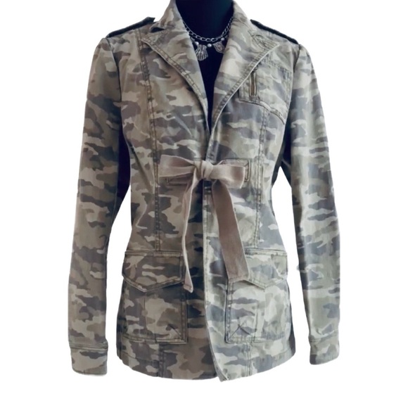 G.I.L.I. Jackets & Blazers - G.I.L.I. ~ GET IT LOVE IT women’s long sleeve dressy camouflage jacket size 8